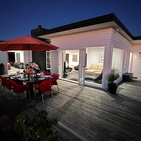Ocean Front East End Beach House New Plymouth Dış mekan fotoğraf