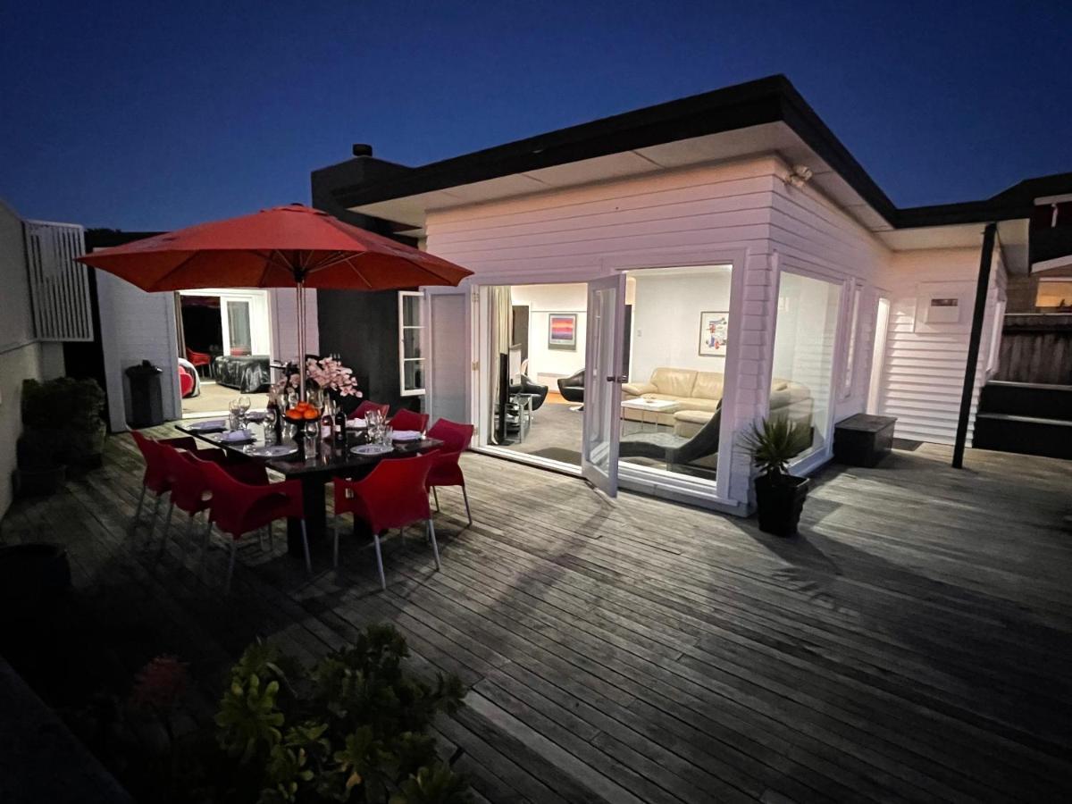 Ocean Front East End Beach House New Plymouth Dış mekan fotoğraf