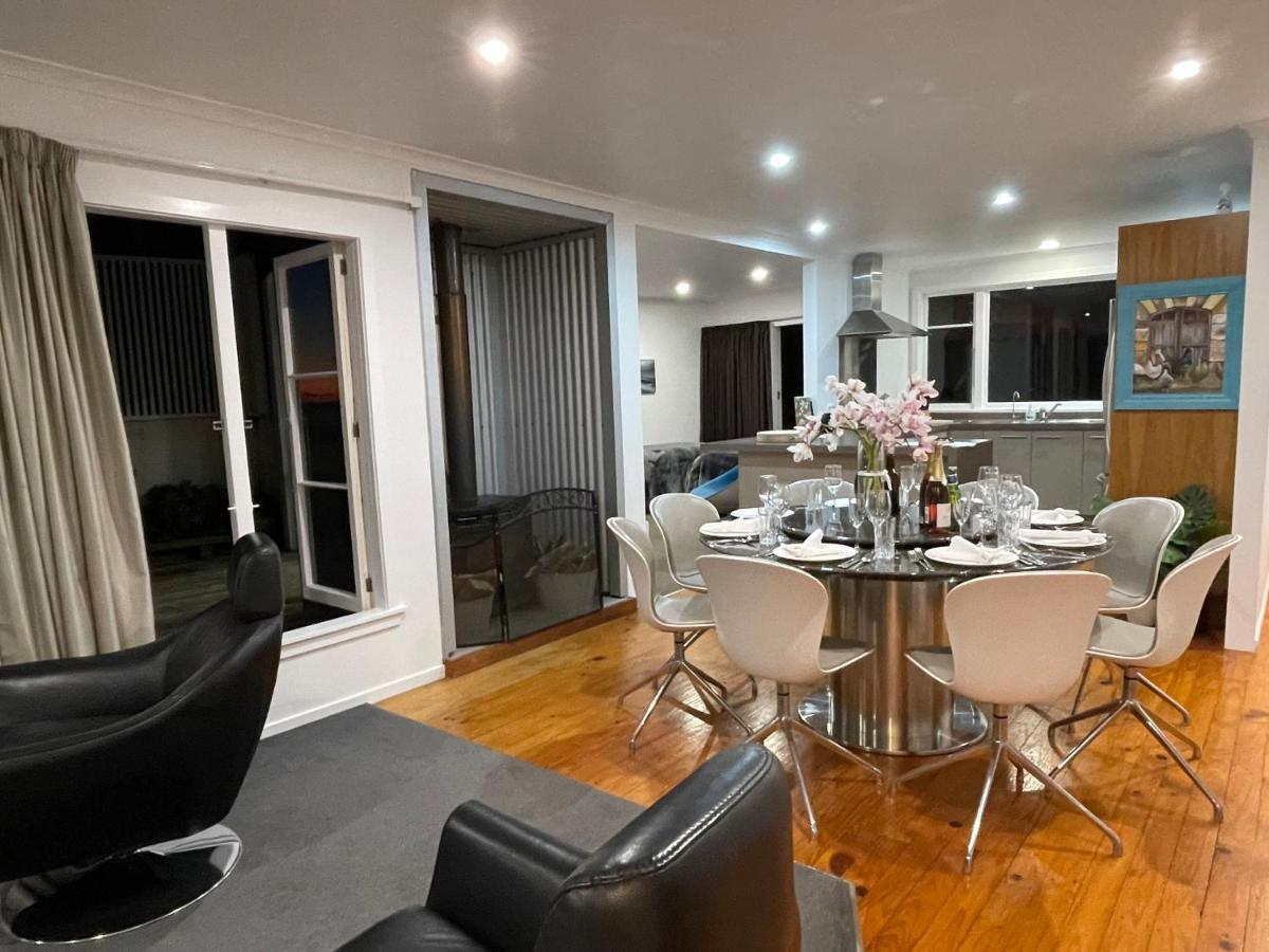Ocean Front East End Beach House New Plymouth Dış mekan fotoğraf