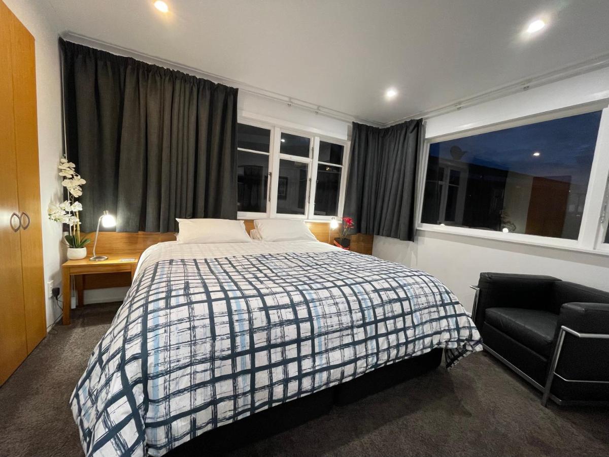 Ocean Front East End Beach House New Plymouth Dış mekan fotoğraf