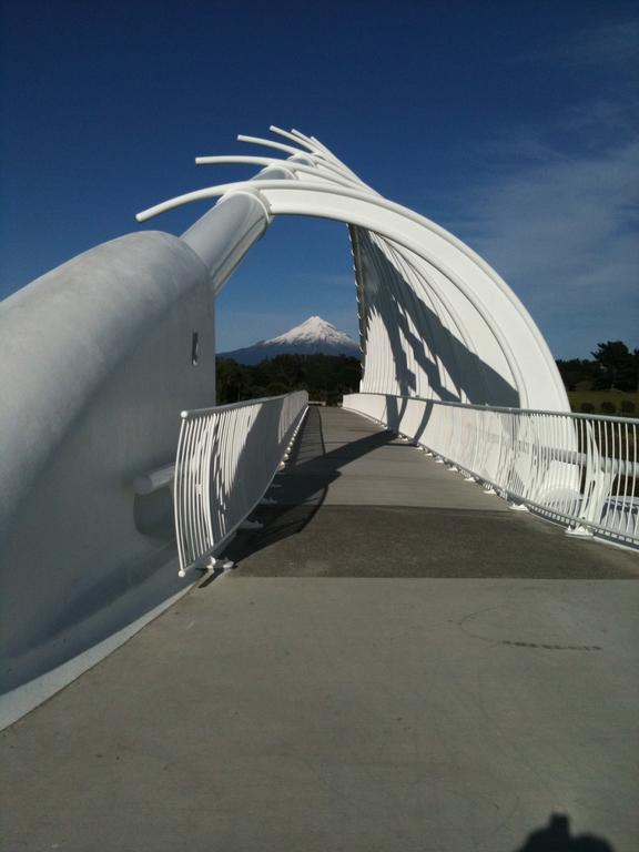 Ocean Front East End Beach House New Plymouth Dış mekan fotoğraf
